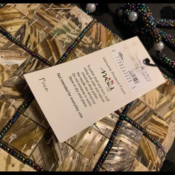 Mother of Pearl Cross Body Bag - Picture 3 of 8